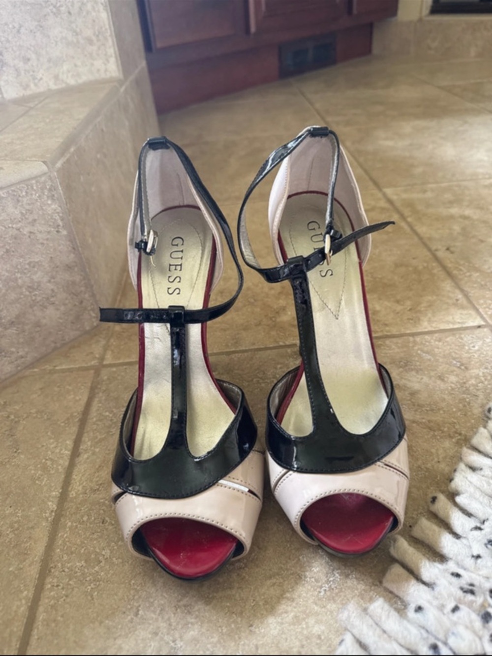 GUESS heels